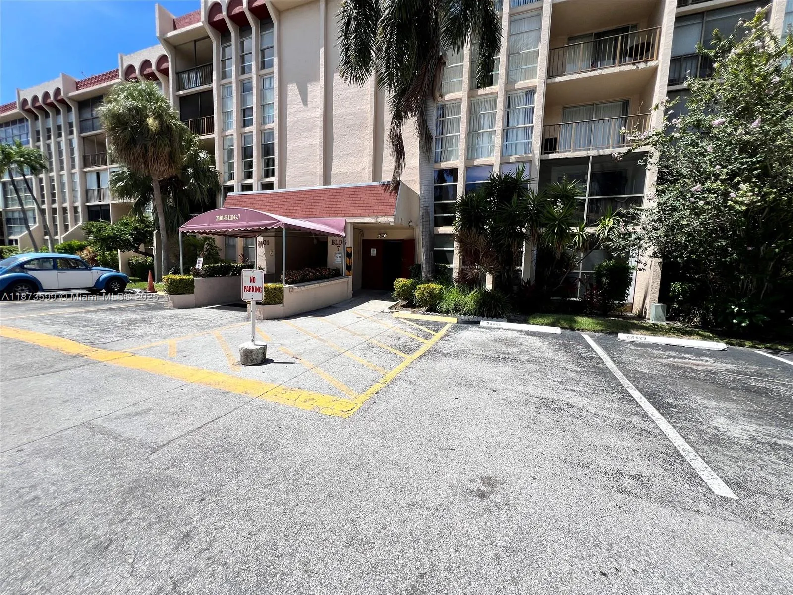 2101 Atlantic Shores Blvd, #518