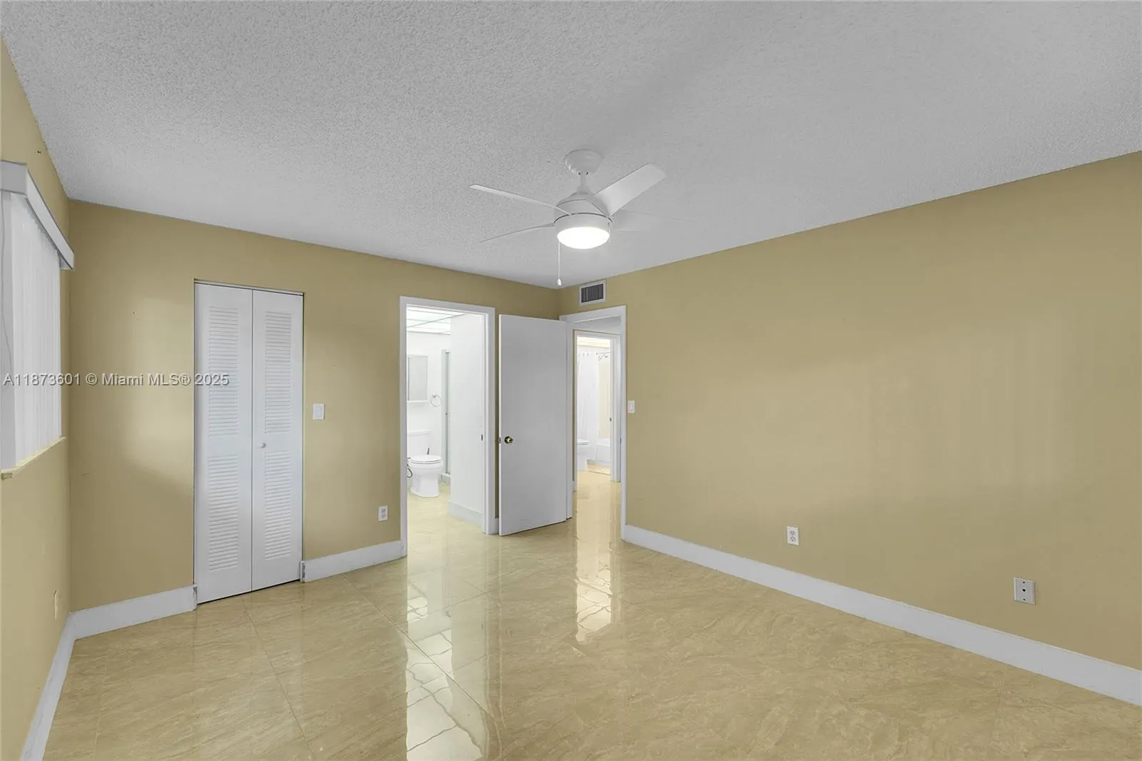 9644 S Belfort Cir, #211