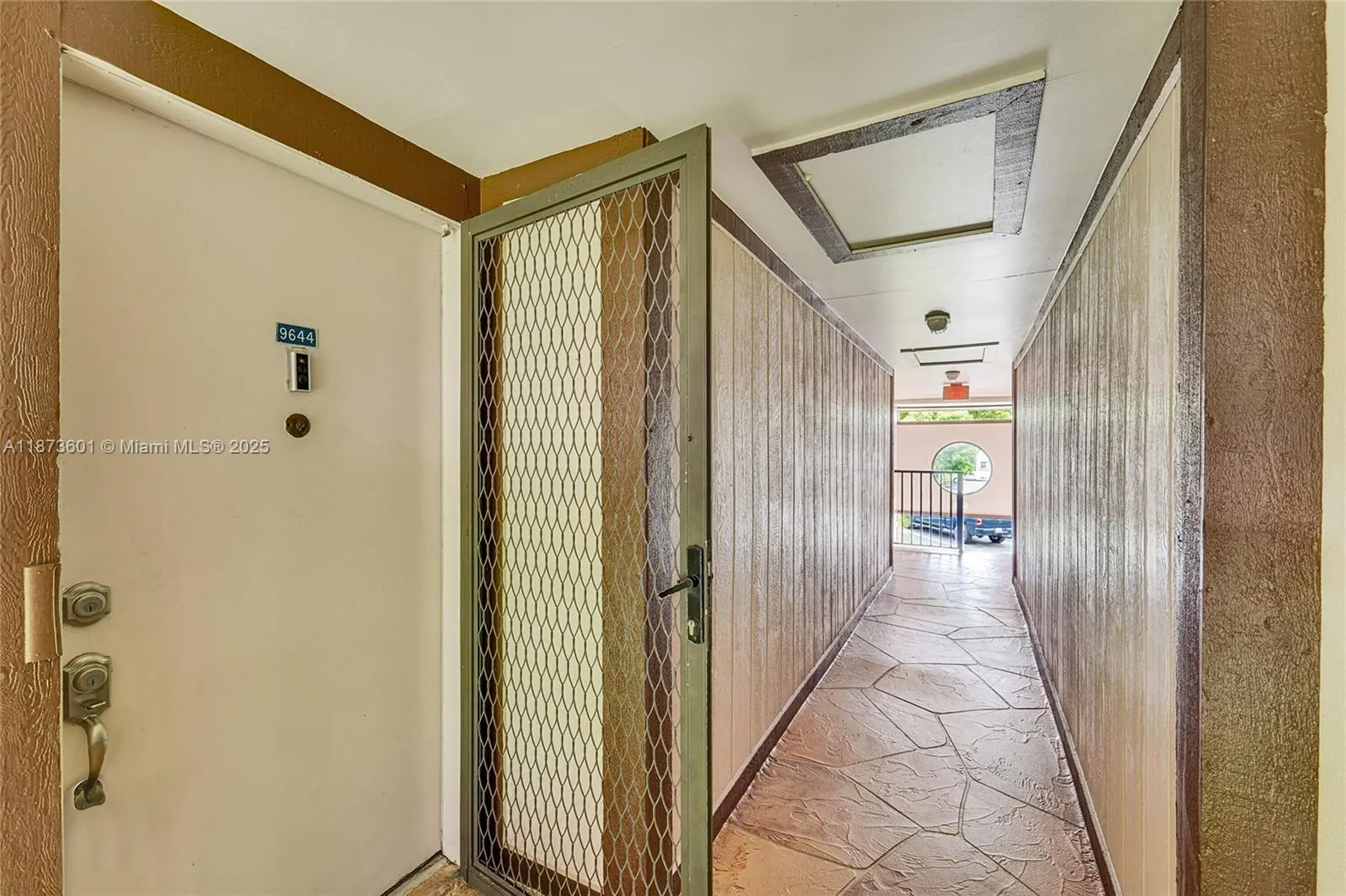 9644 S Belfort Cir, #211