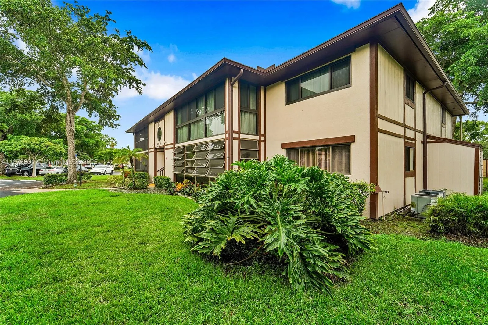 9644 S Belfort Cir, #211