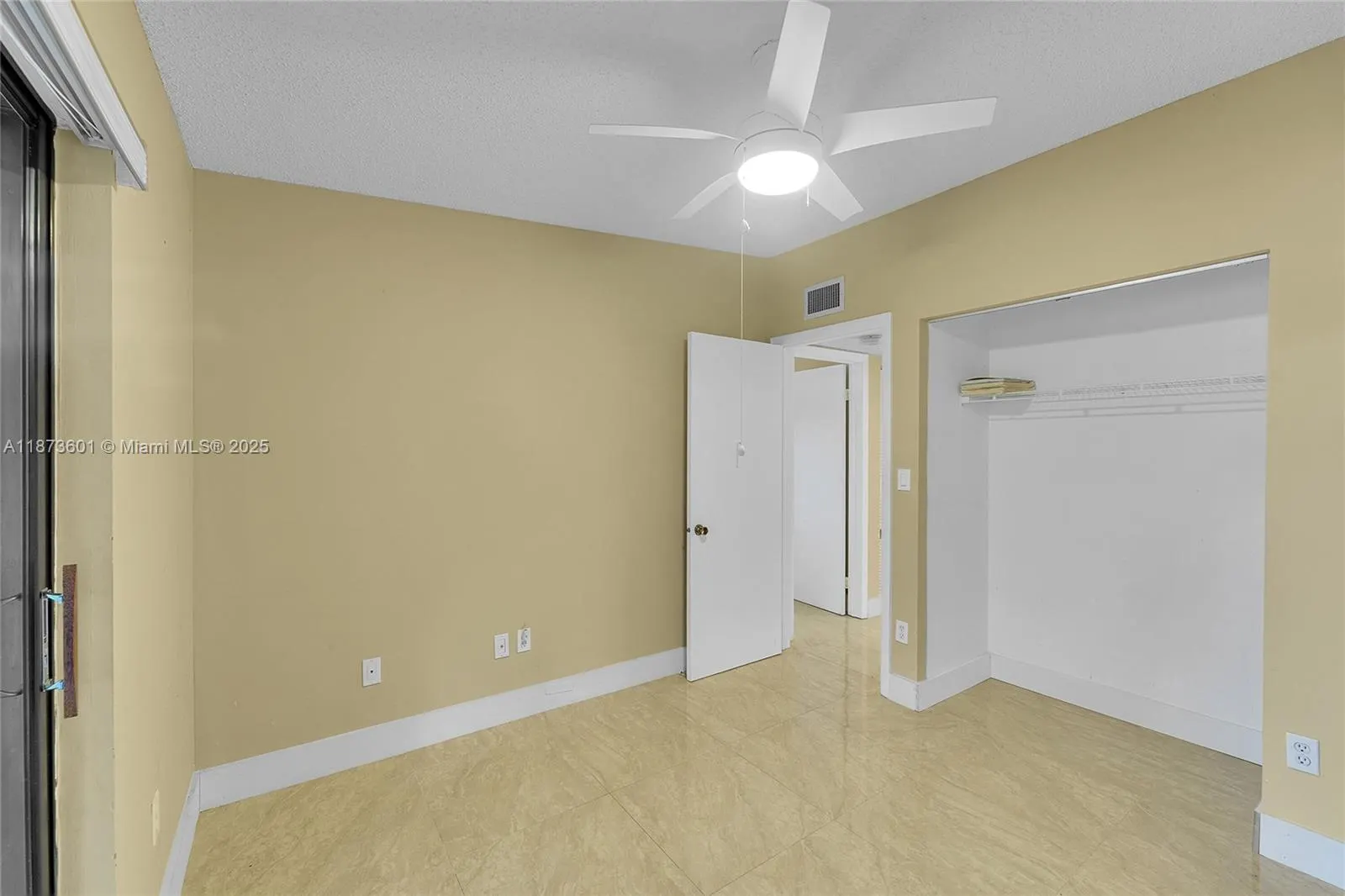 9644 S Belfort Cir, #211
