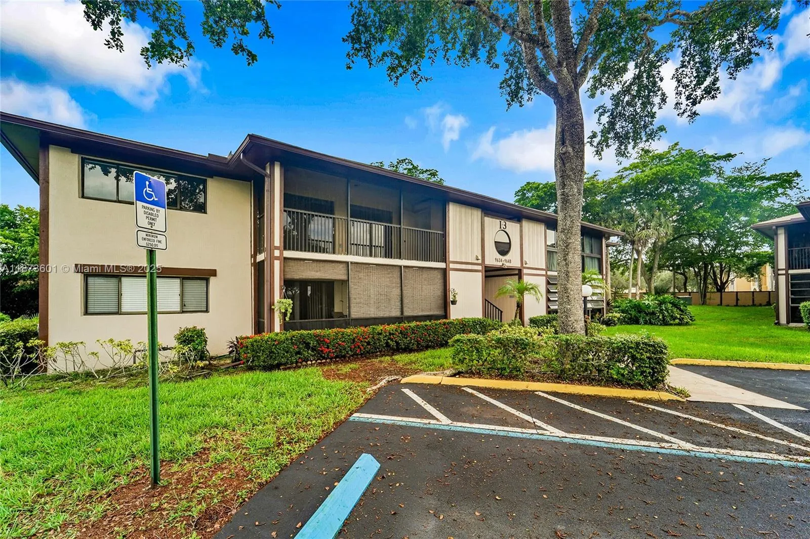 9644 S Belfort Cir, #211