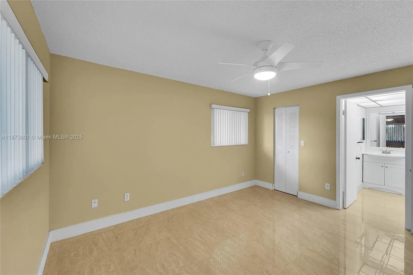 9644 S Belfort Cir, #211