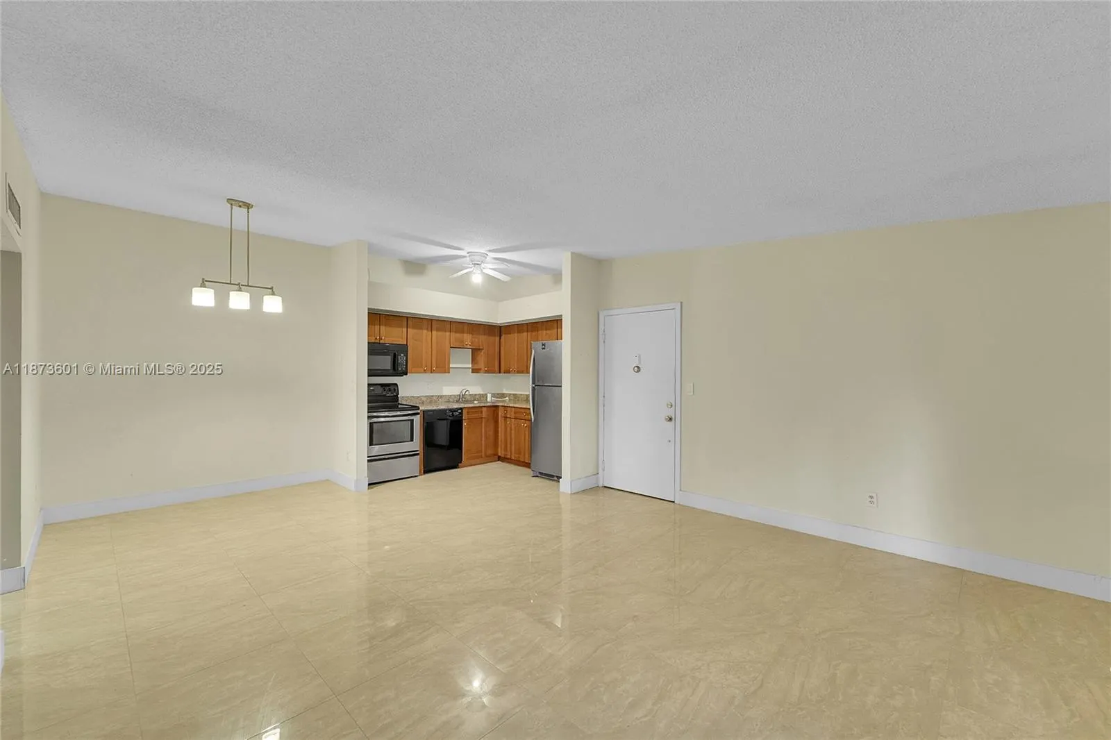 9644 S Belfort Cir, #211