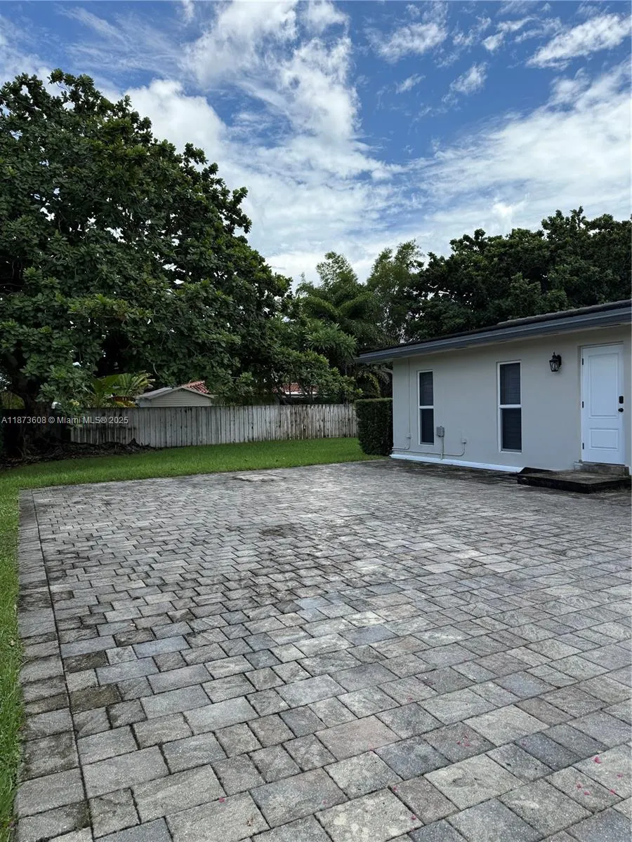 17071 SW 85th Ave