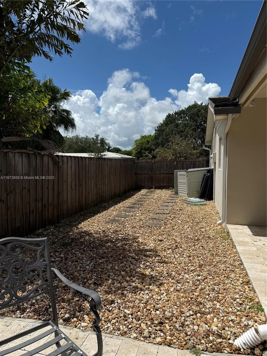 17071 SW 85th Ave
