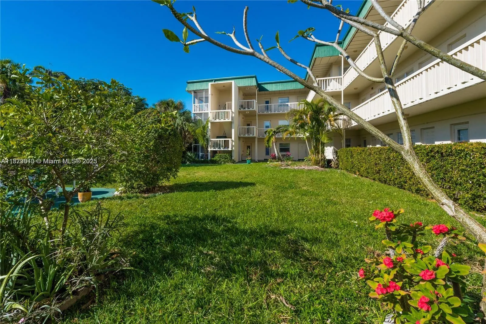 1450 Atlantic Shores Blvd, #303