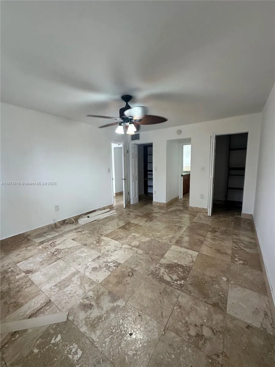 20200 NE 27th Ct, #16