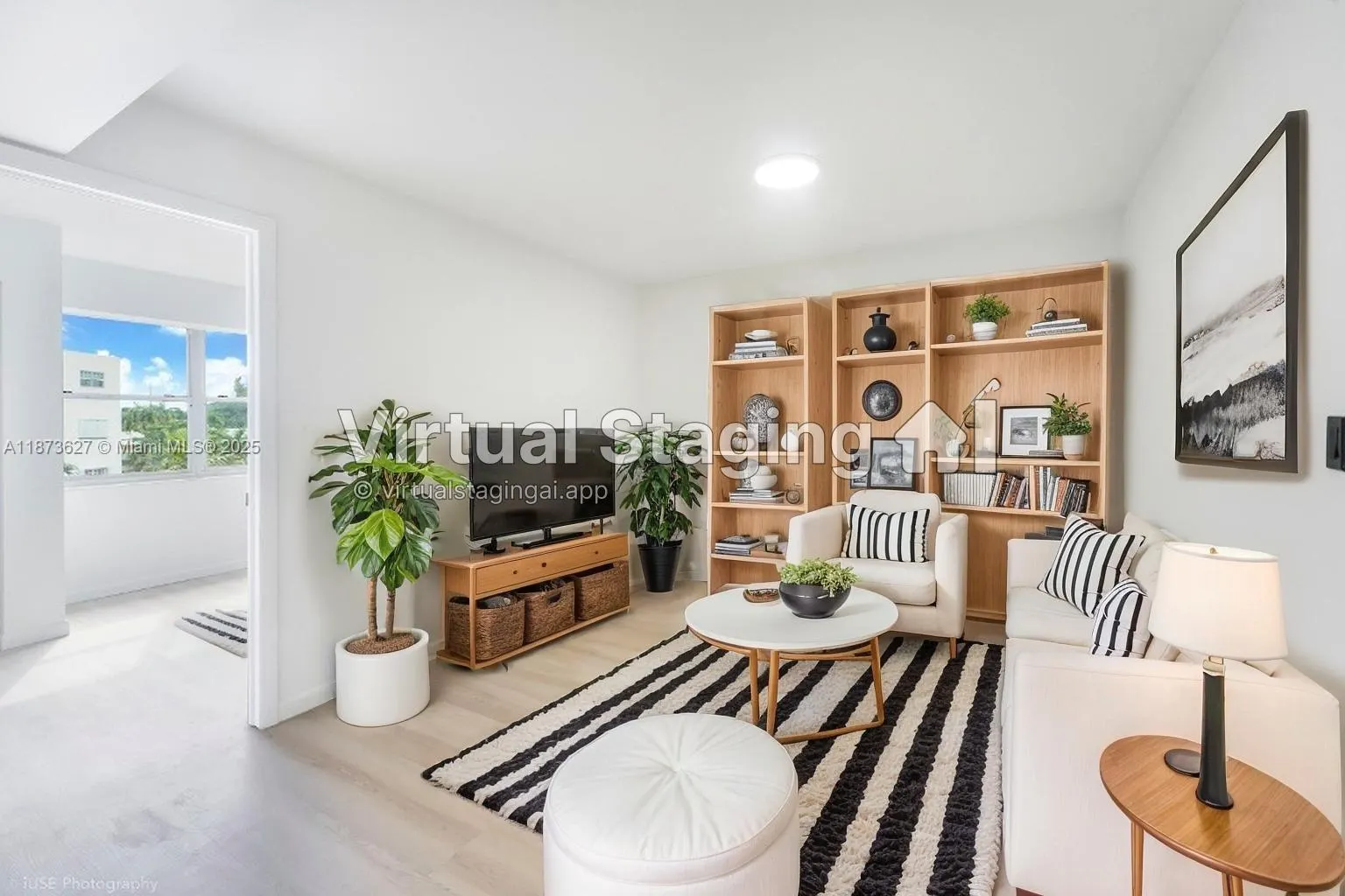 12215 W Dixie Hwy, #106