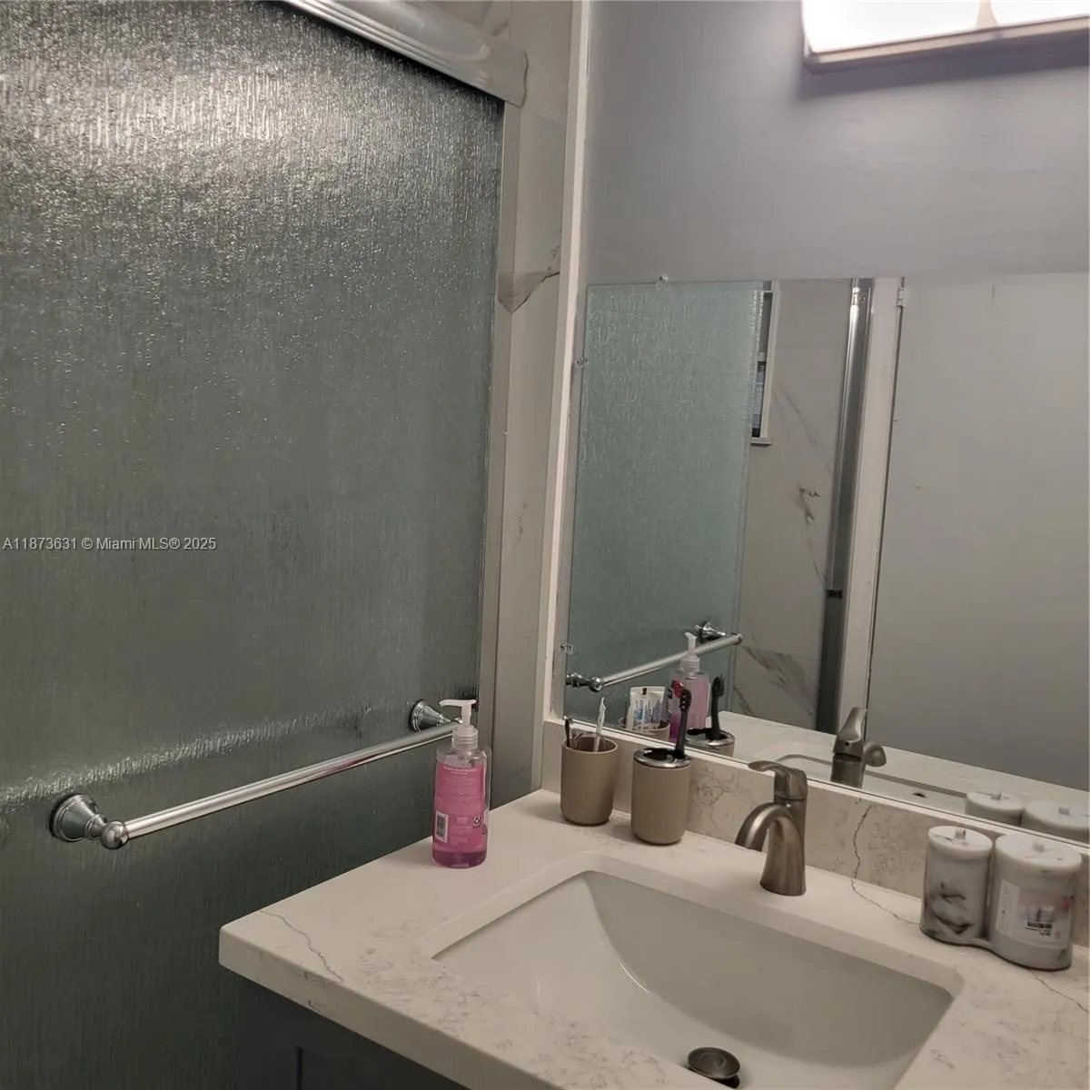 33 Meadows Dr