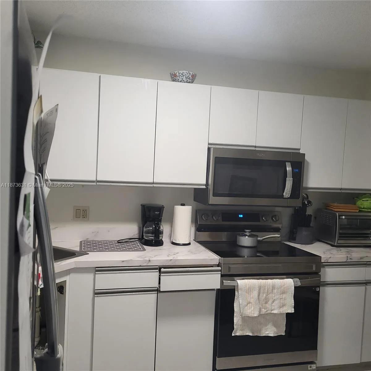 33 Meadows Dr