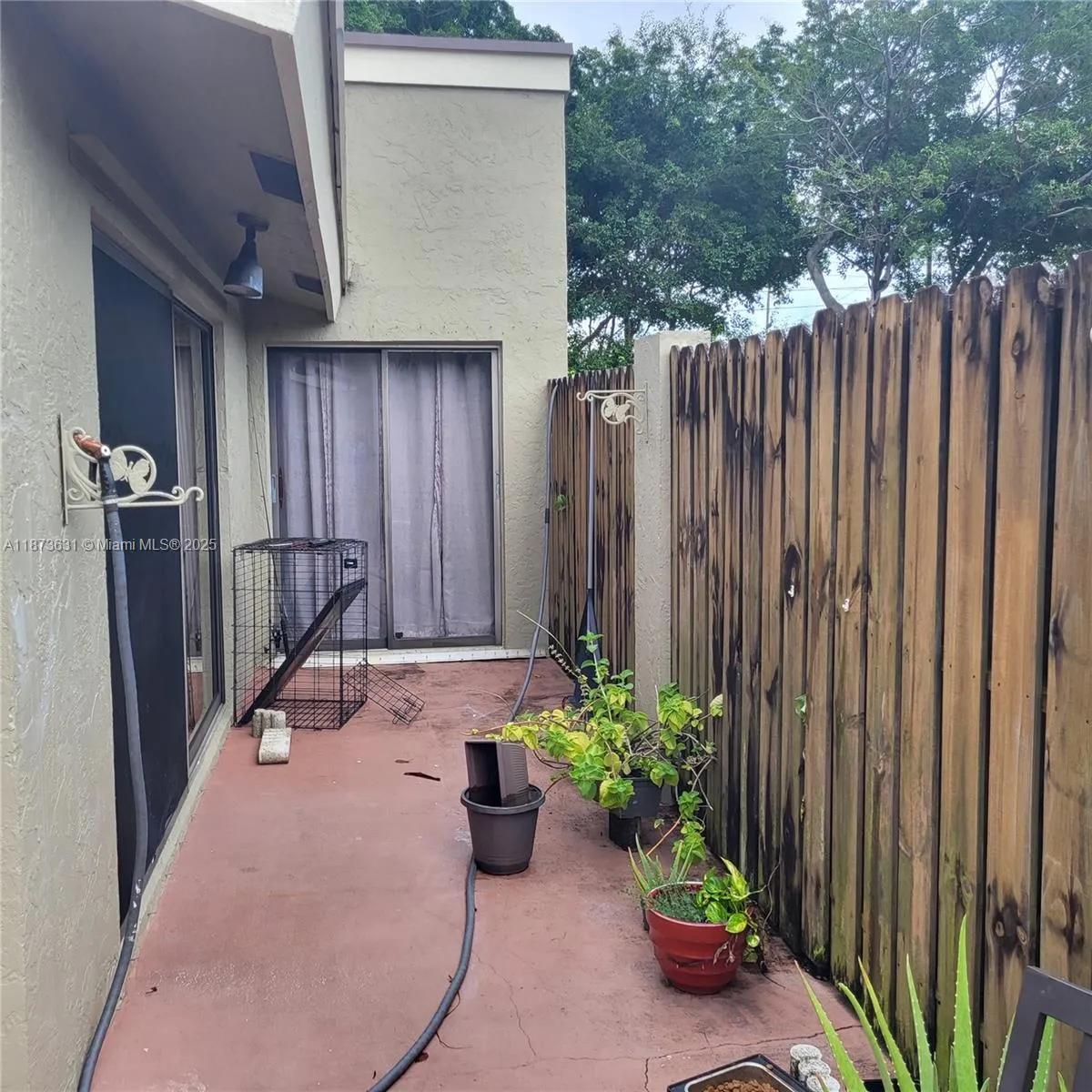 33 Meadows Dr