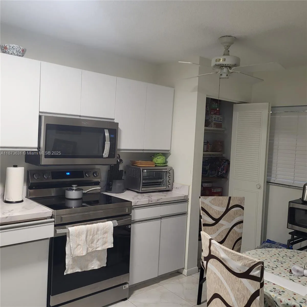 33 Meadows Dr