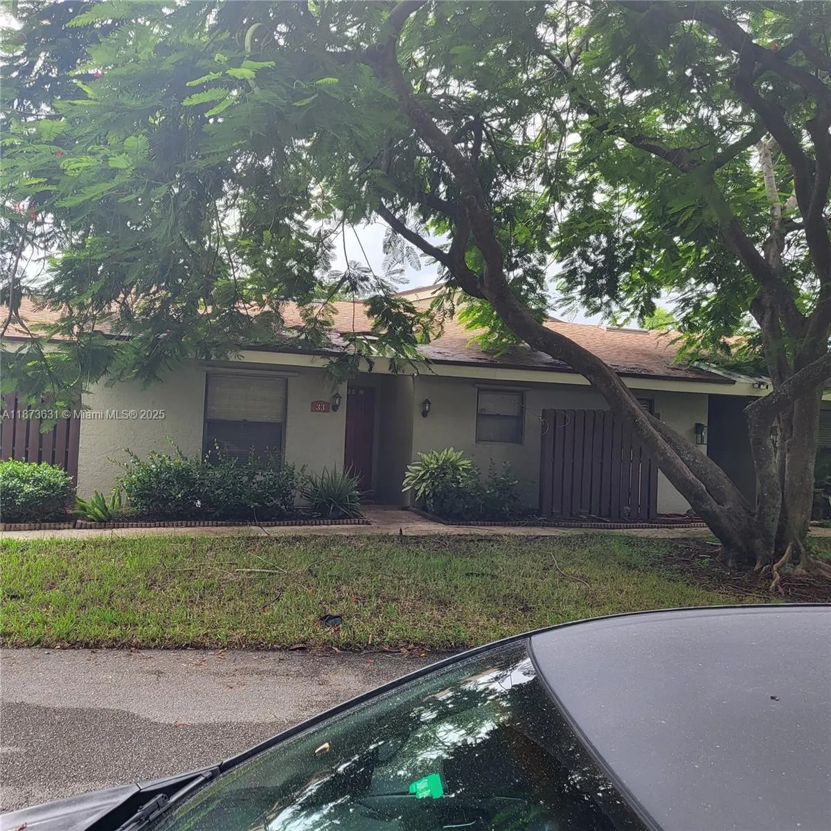 33 Meadows Dr