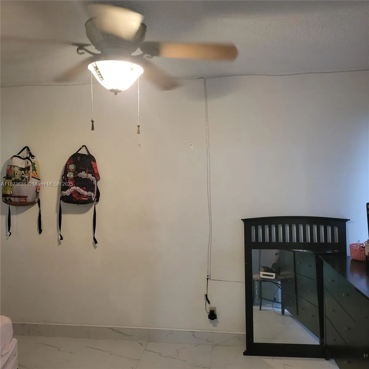 33 Meadows Dr