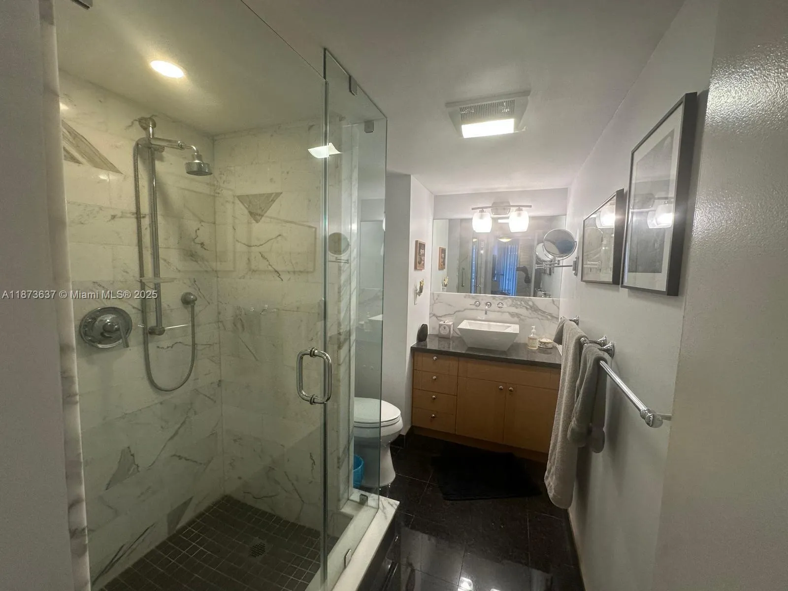 2555 Collins Ave, #1800