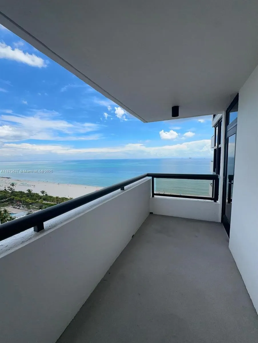 2555 Collins Ave, #1800
