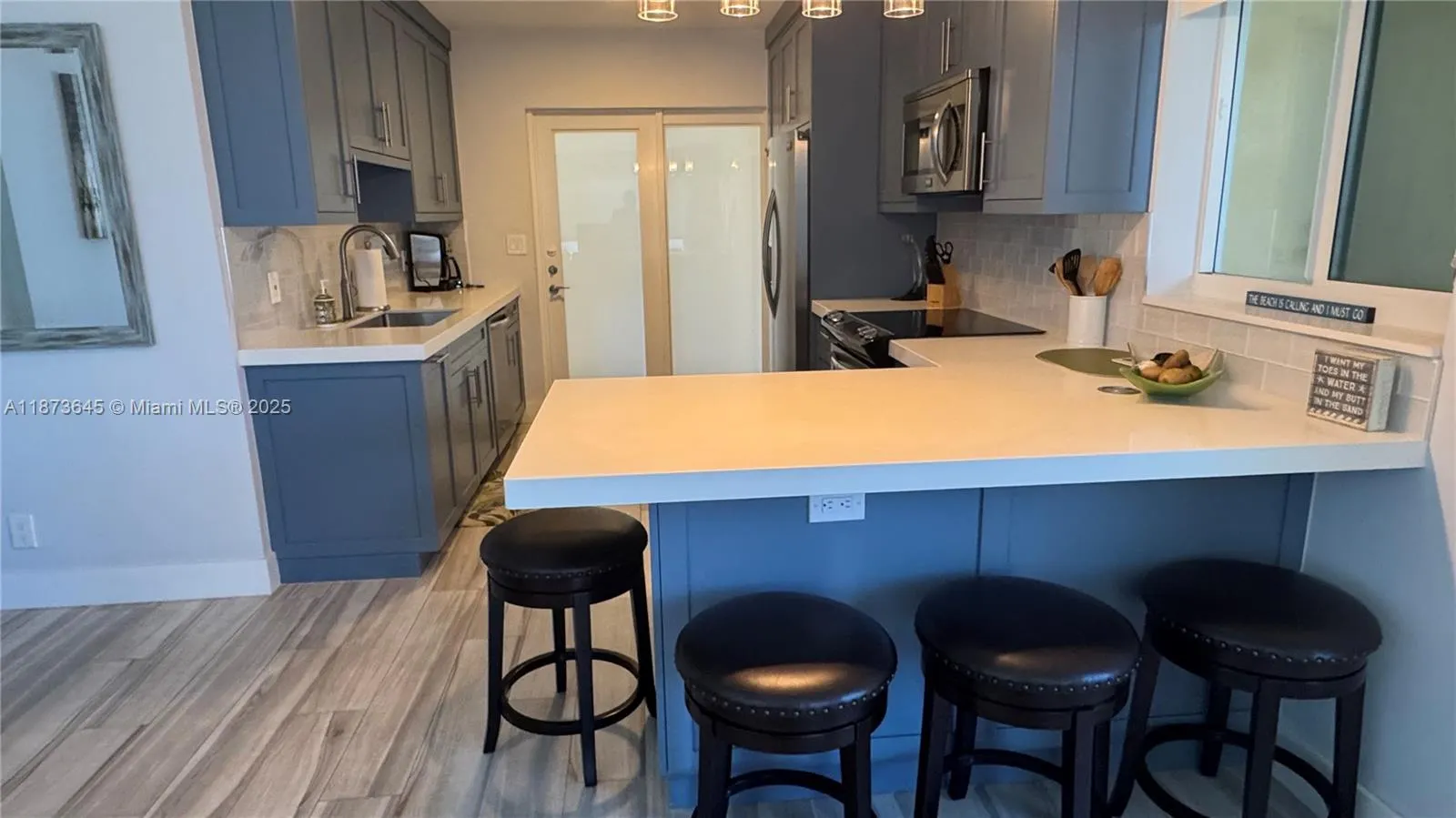1203 Hillsboro Mile, #P2