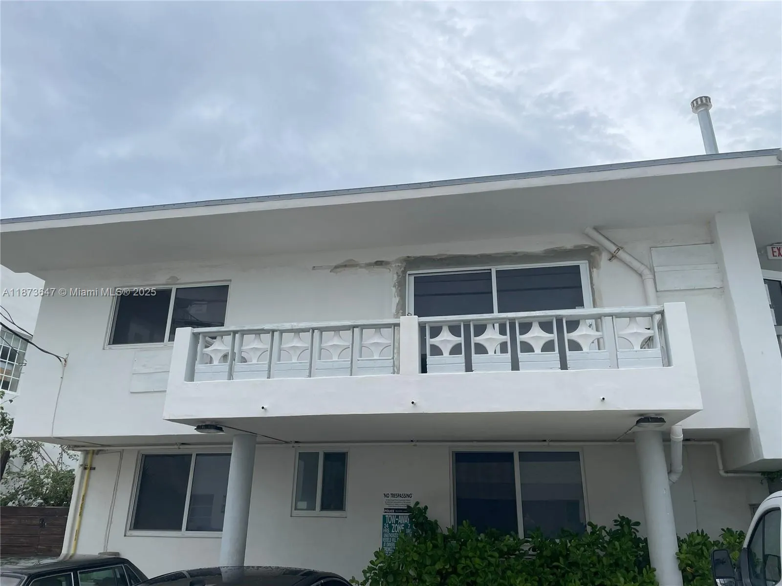331 Collins Ave, #12