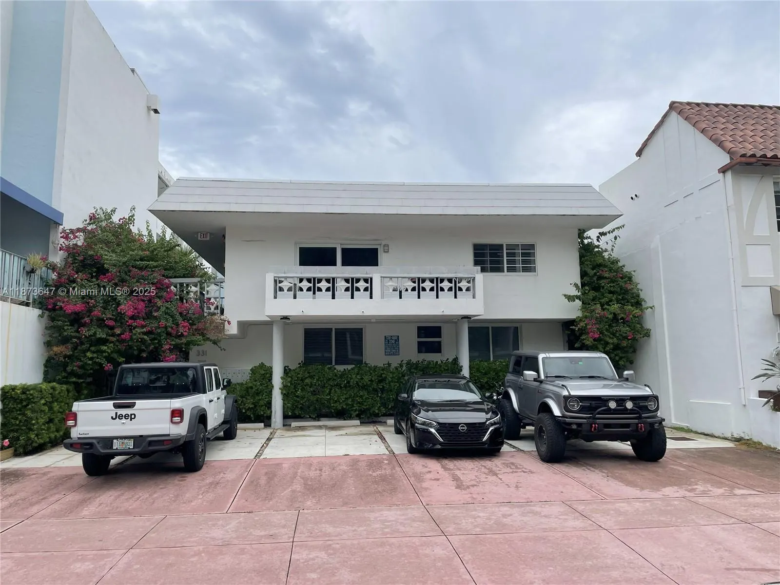 331 Collins Ave, #12