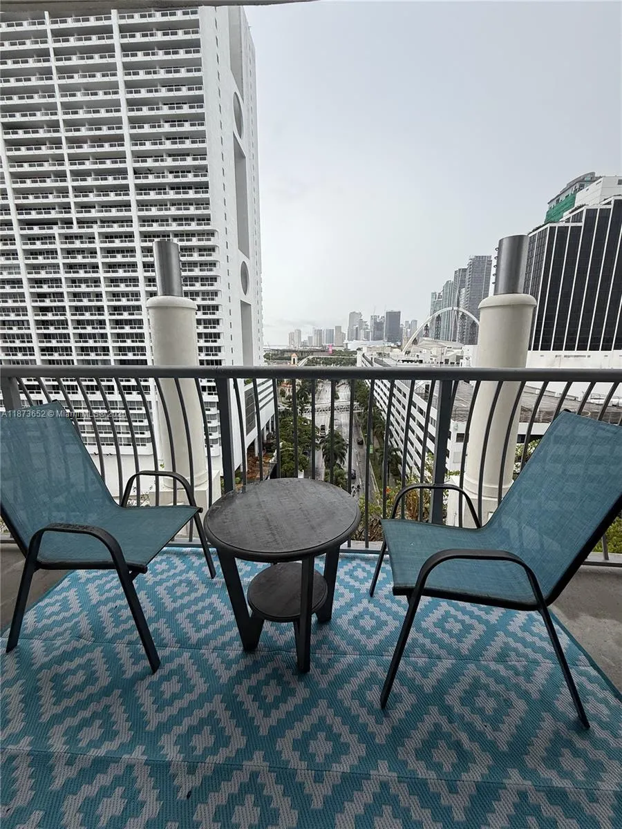 1750 N Bayshore Dr, #1212