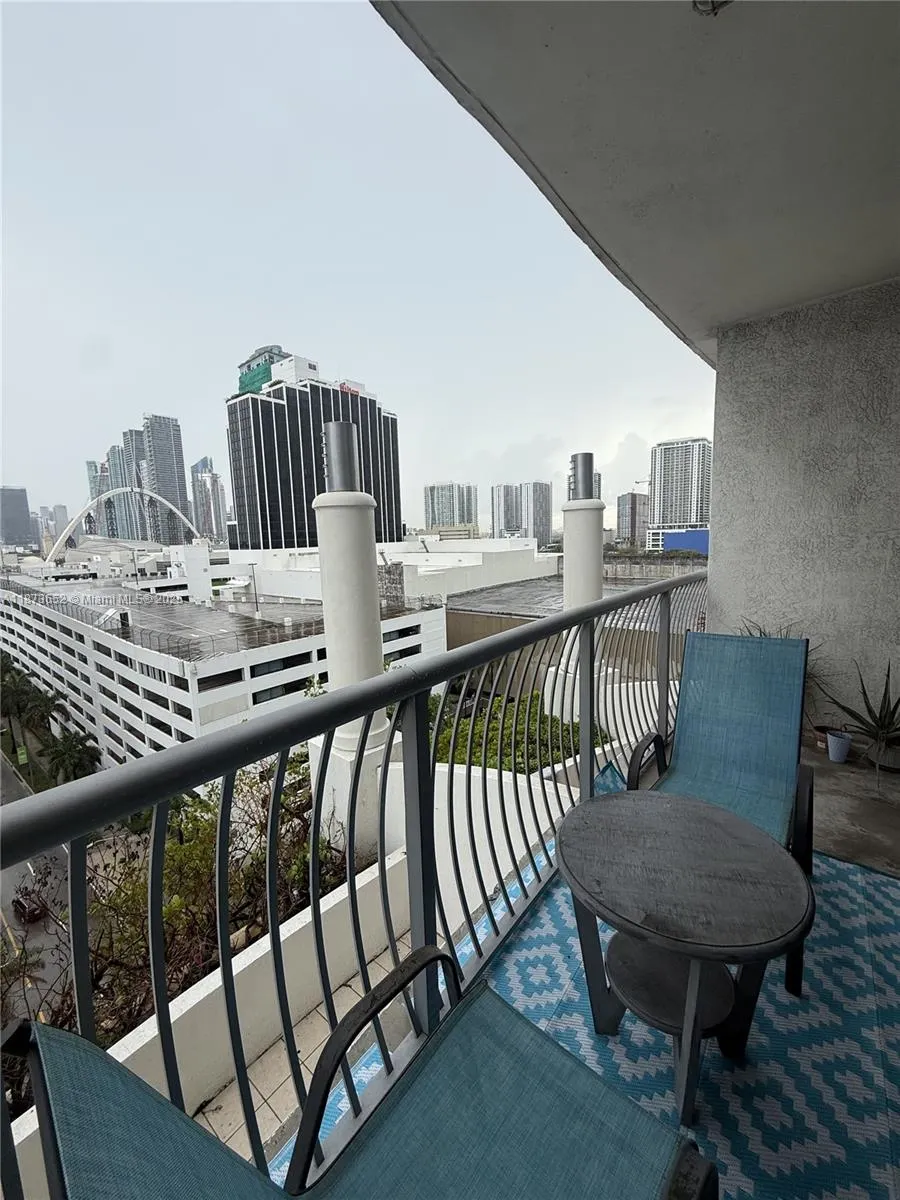 1750 N Bayshore Dr, #1212