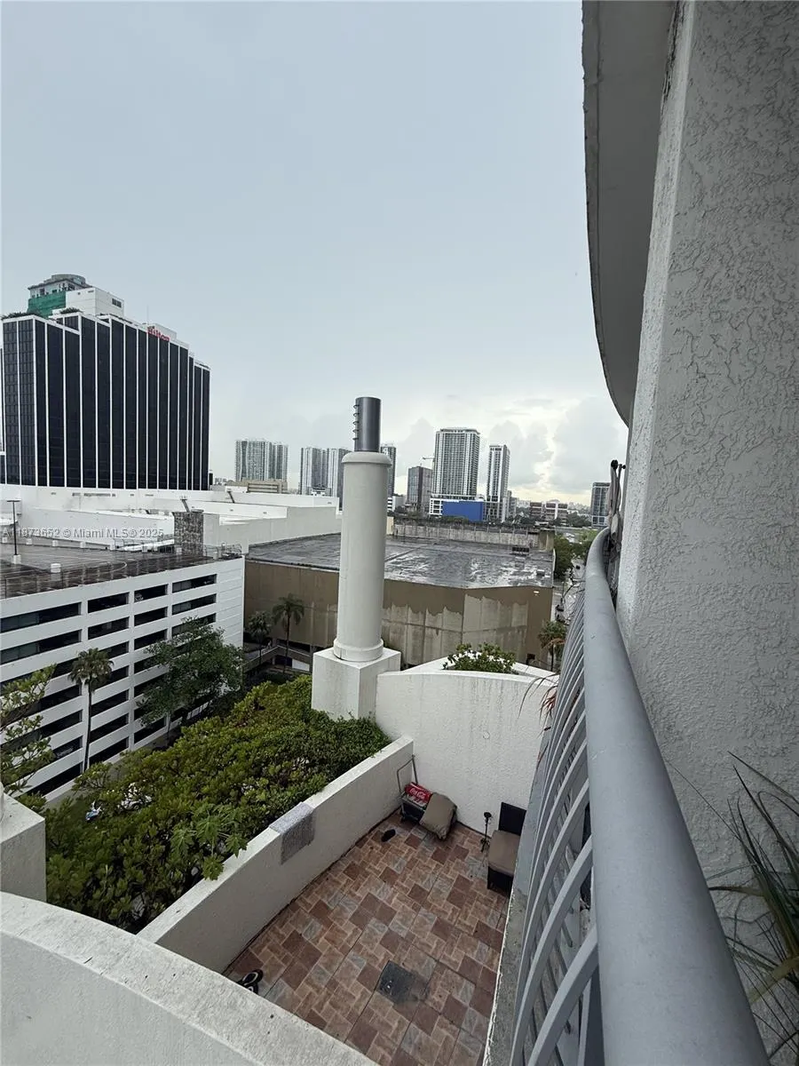 1750 N Bayshore Dr, #1212