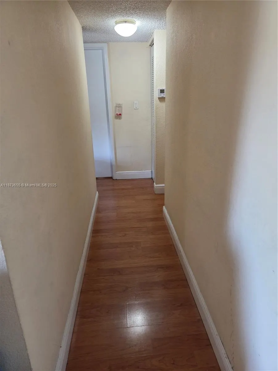 5231 Geneva Way, #205