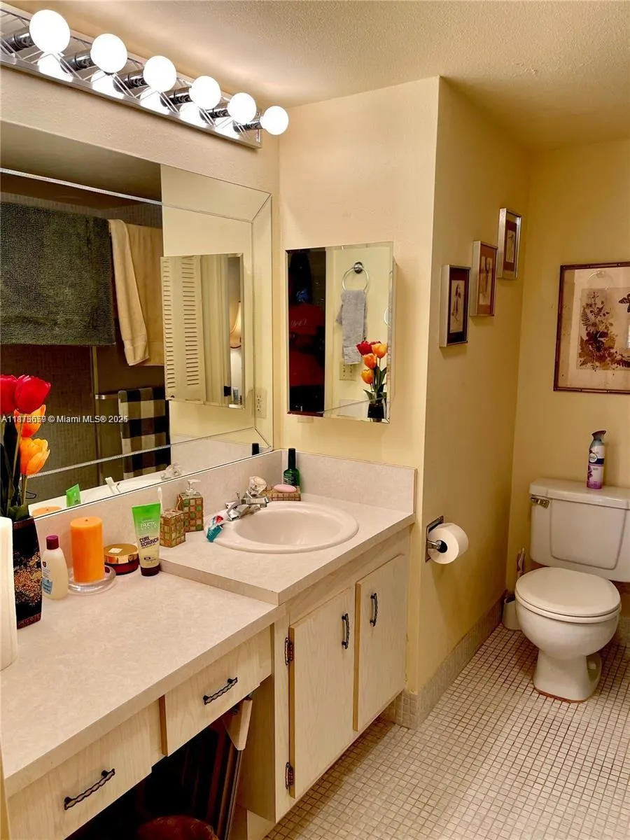 2042 Newcastle C, #2042