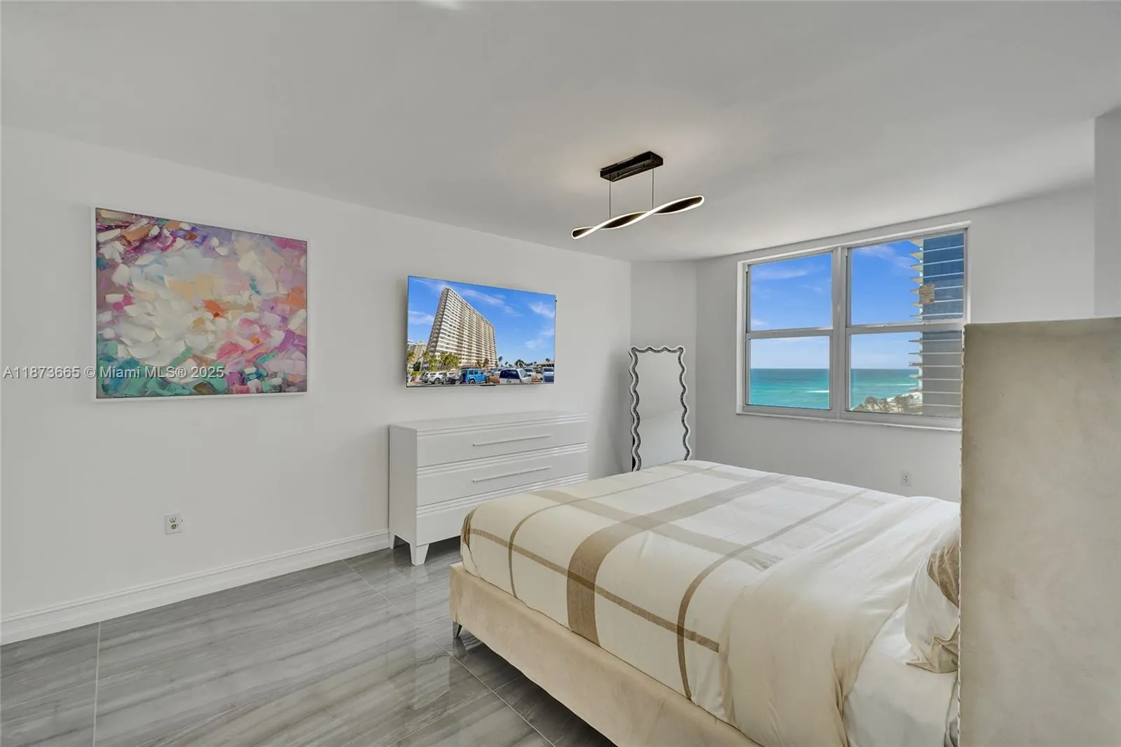 1950 S Ocean Dr, #8J