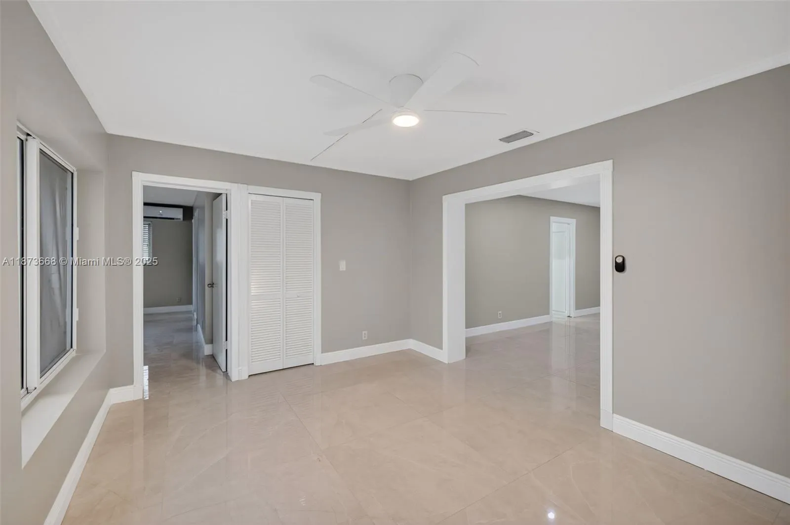 2201 NE 52nd St
