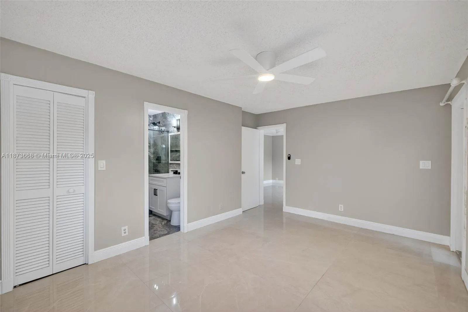 2201 NE 52nd St