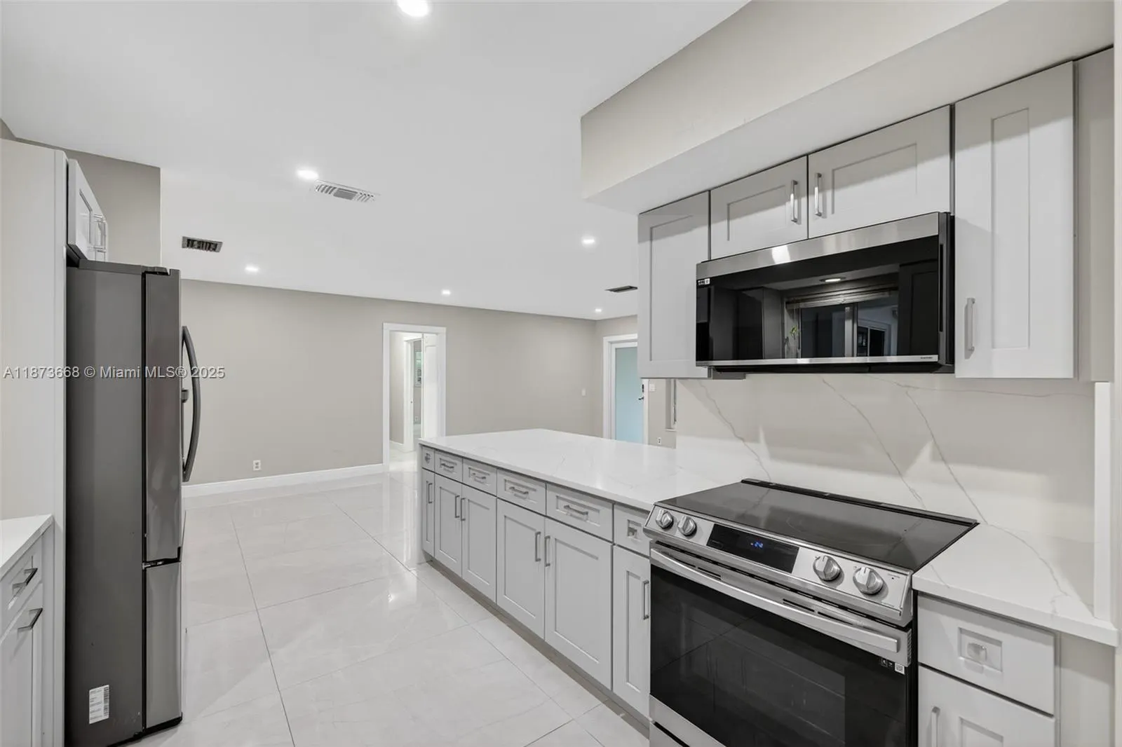 2201 NE 52nd St