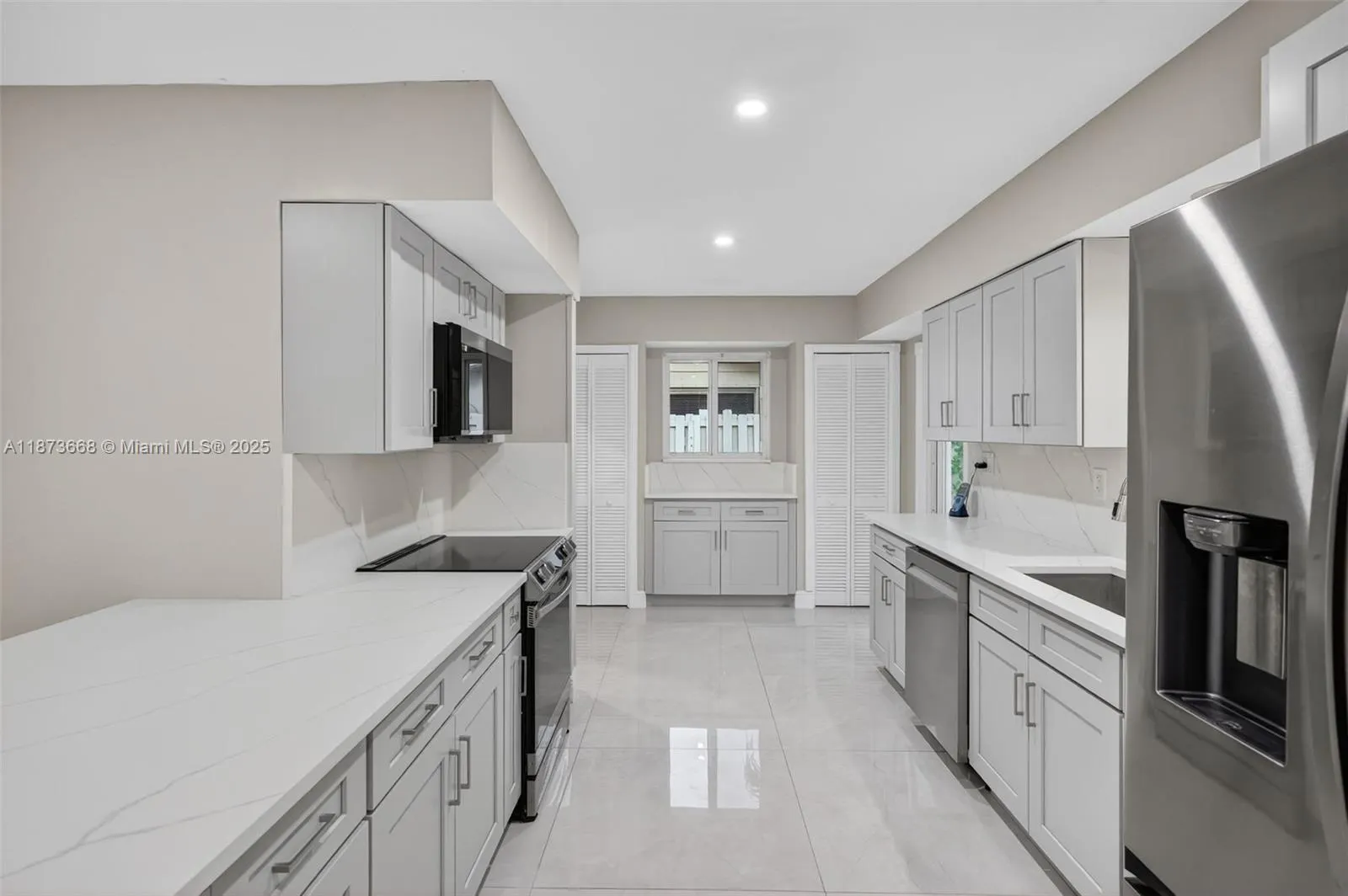 2201 NE 52nd St