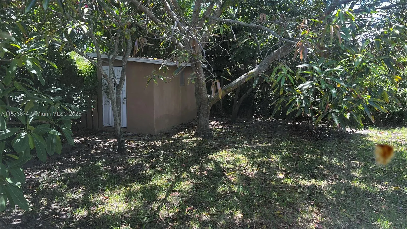 822 Avenida Hermosa