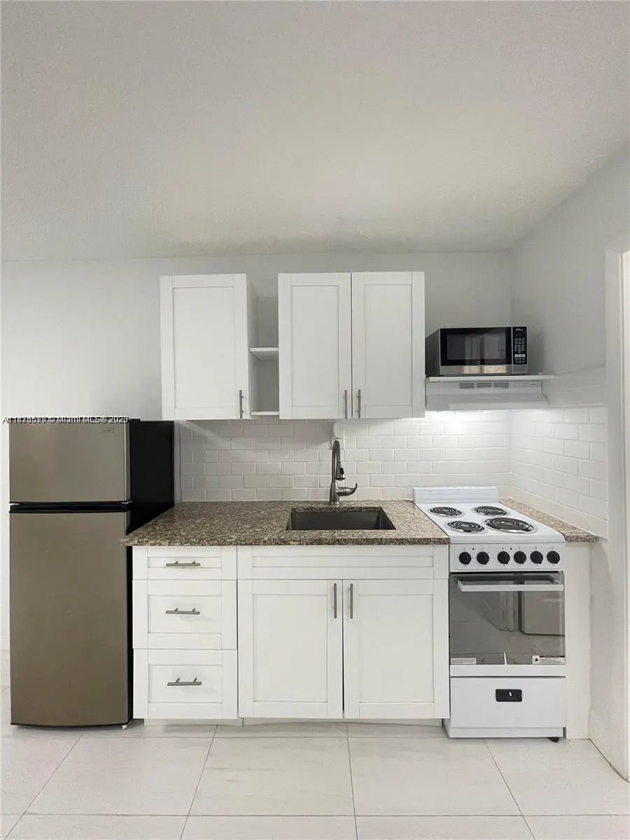 2300 SW 18th Ter, #2