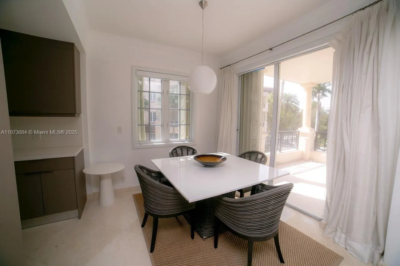 19227 Fisher Island Dr, #19227