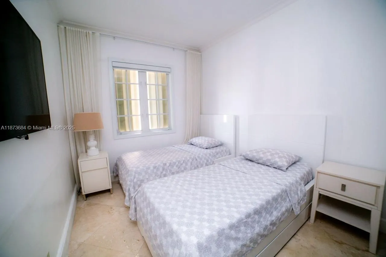 19227 Fisher Island Dr, #19227