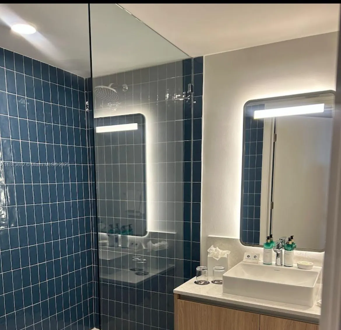 601 NE 1st Ave, #1720