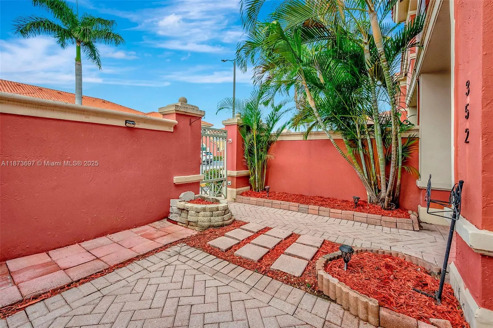 6141 NW 115th Pl, #352