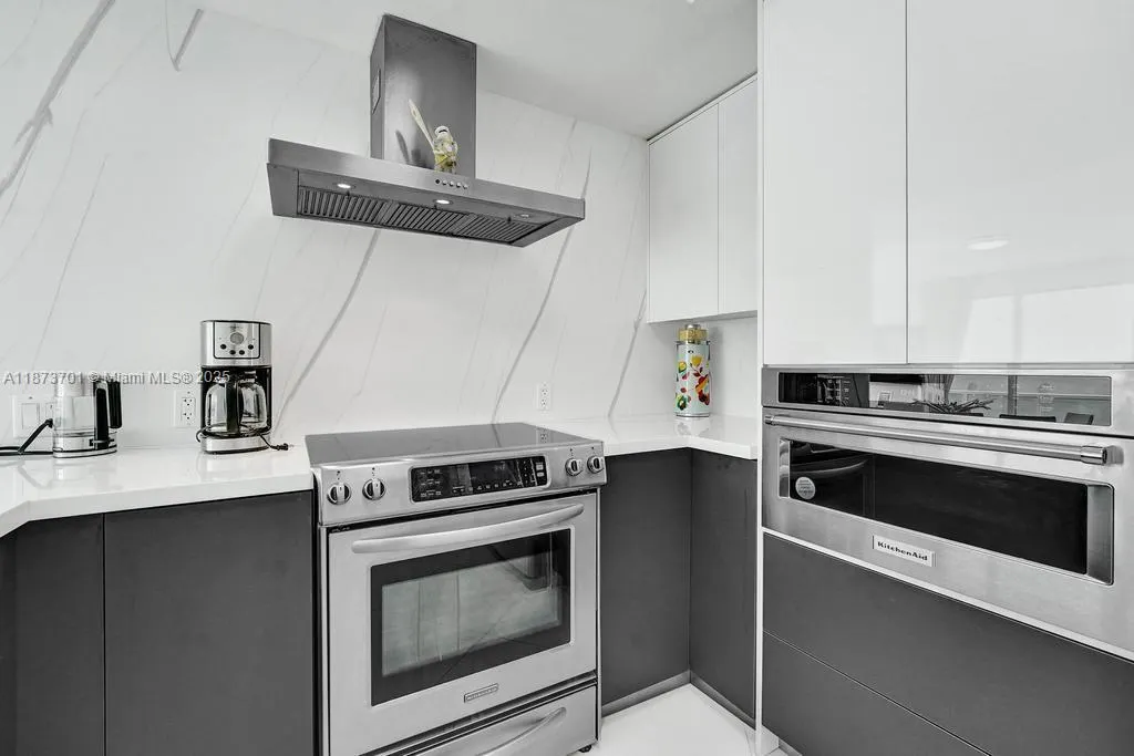 150 Sunny Isles Blvd, #1-1606