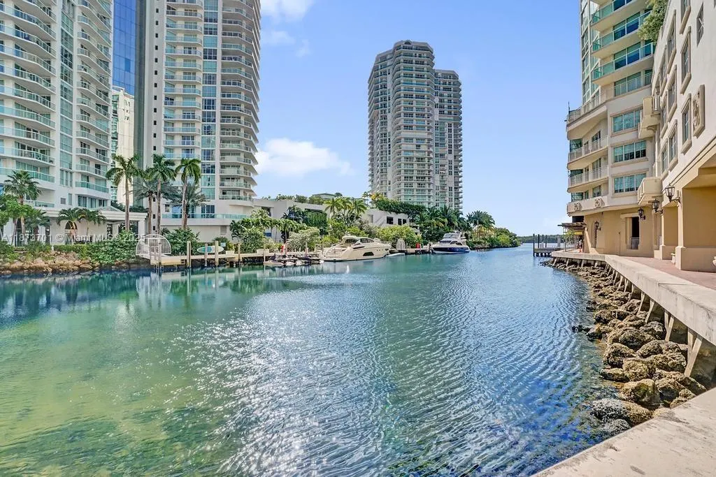 150 Sunny Isles Blvd, #1-1606