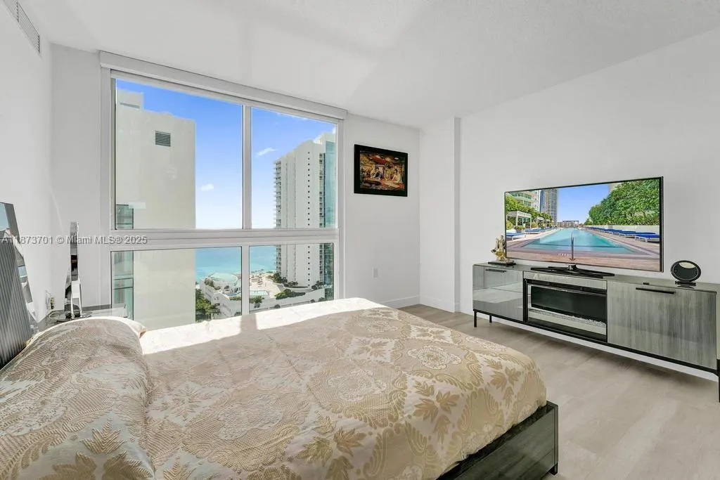 150 Sunny Isles Blvd, #1-1606