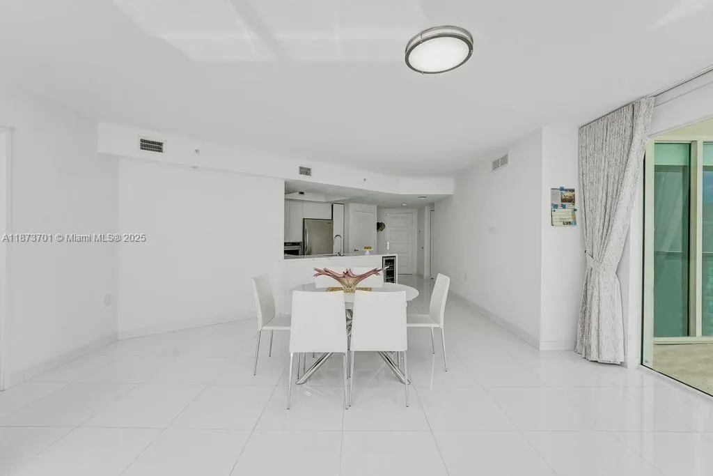 150 Sunny Isles Blvd, #1-1606