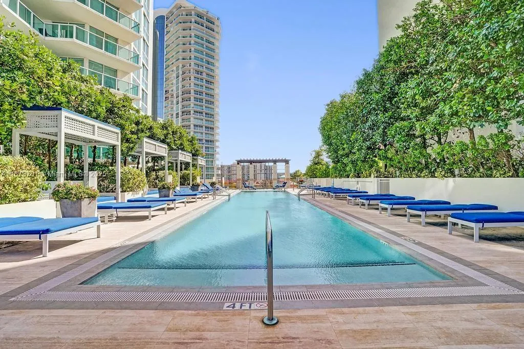 150 Sunny Isles Blvd, #1-1606
