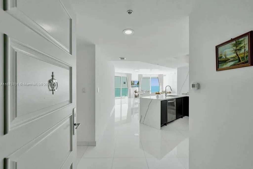 150 Sunny Isles Blvd, #1-1606