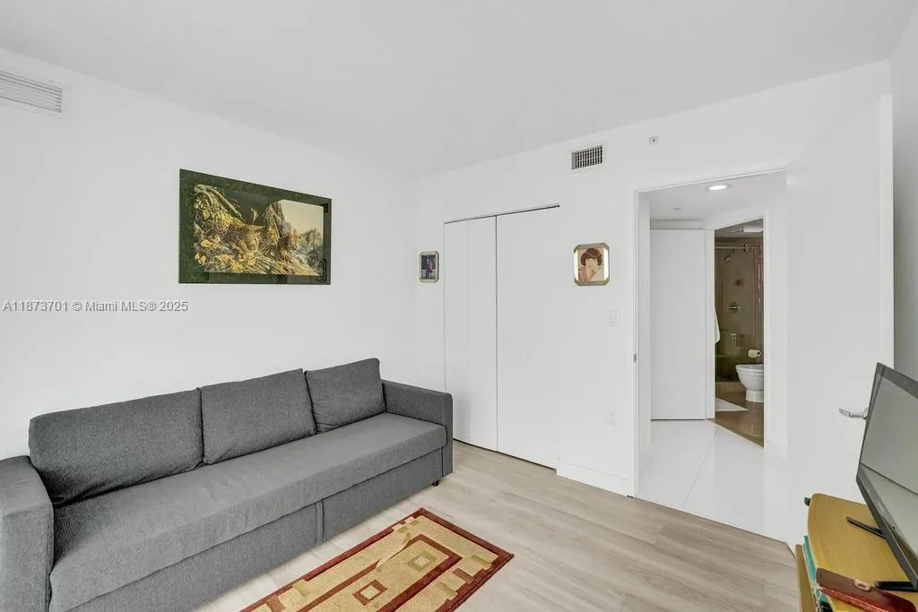 150 Sunny Isles Blvd, #1-1606