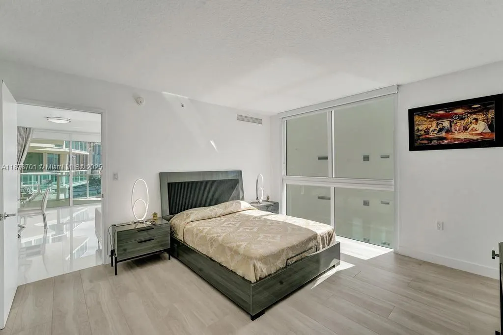 150 Sunny Isles Blvd, #1-1606