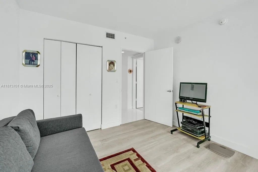150 Sunny Isles Blvd, #1-1606