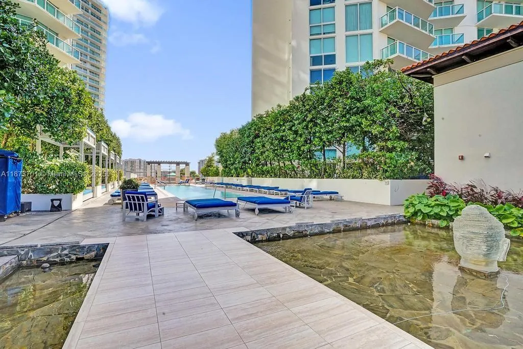 150 Sunny Isles Blvd, #1-1606